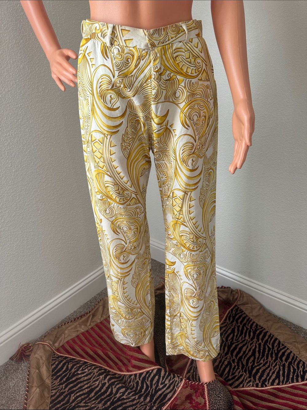 VERSACE Cream and Gold Baroque Cropped Wide-Leg Pants zip front rear pockets.